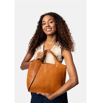 ReDesigned skind smart shopper, Jona Small.